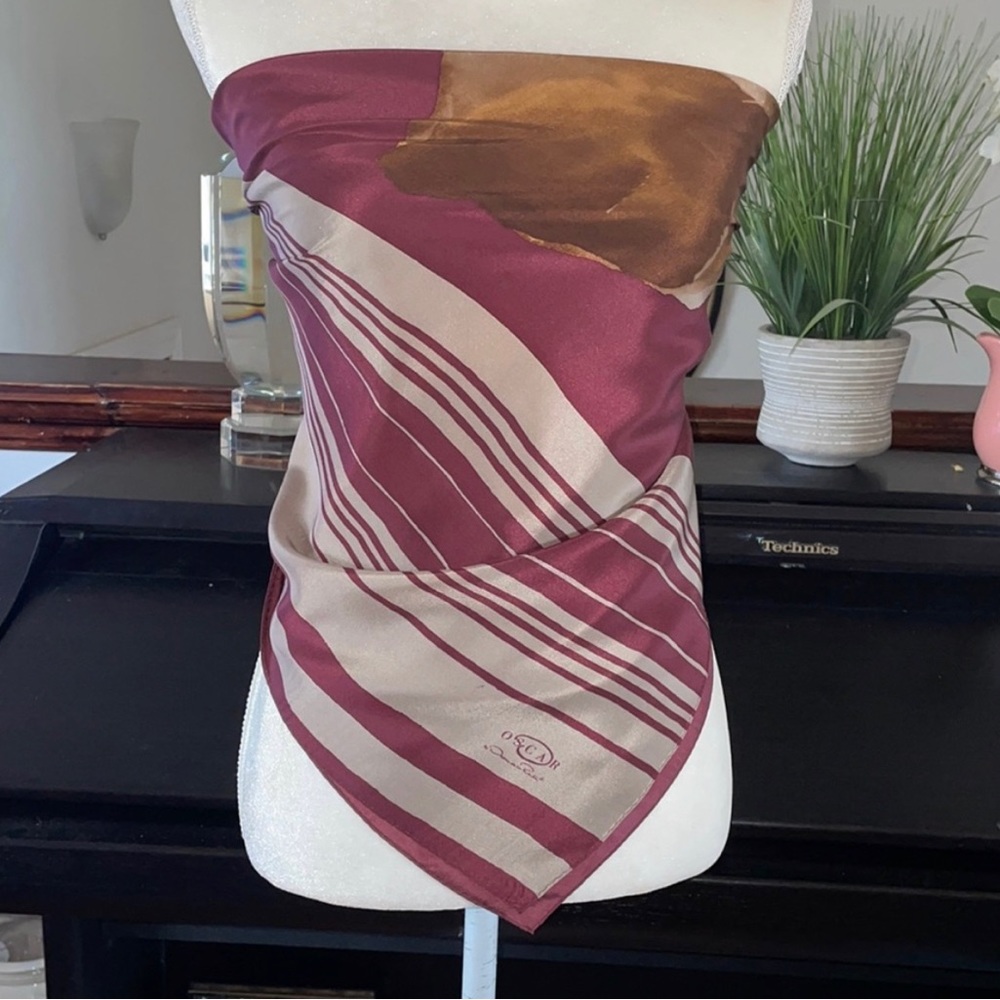 Óscar De La Renta Authentic Scarf